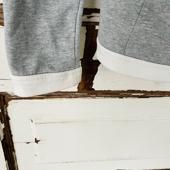 Boston Proper Chic Zippered Coordinate Set Grey/White with Silver Zips XS - Picture 4 of 10